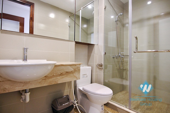 A 4 bedroom apartment with stunning lake view on Xuan dieu, Tay ho, Ha noi
